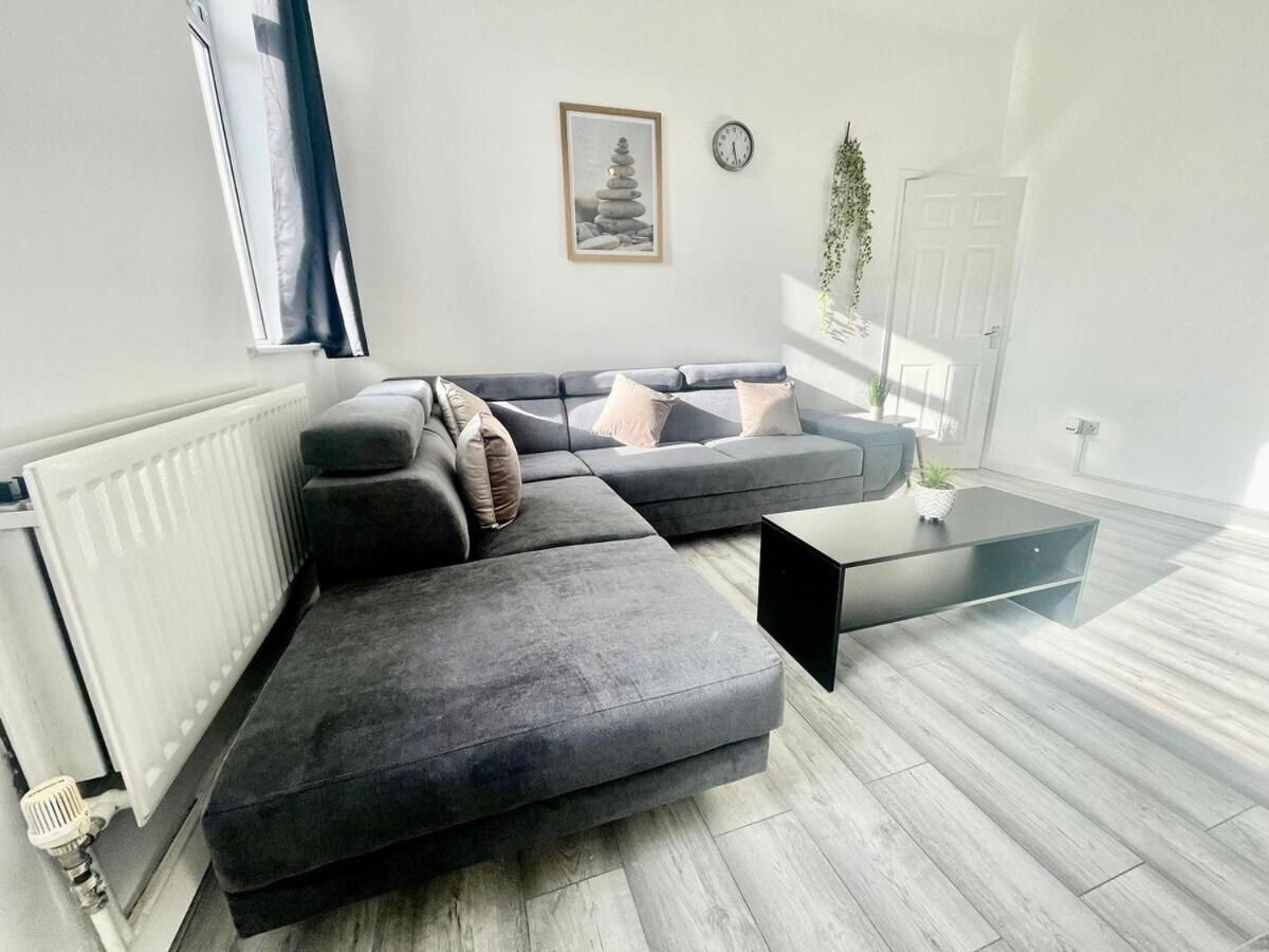 Cozy Home Afan Valley Mountain Retreat - Sleeps -8 Glyncorrwg Bagian luar foto